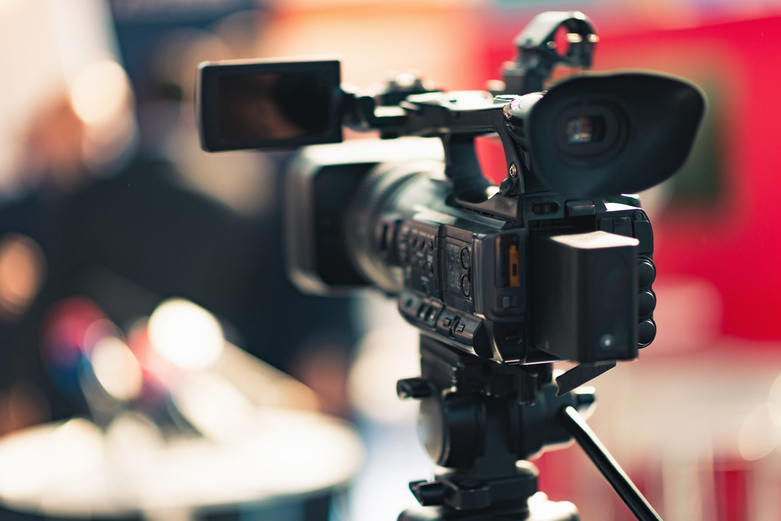 Camera record. Интервью на камеру. Видеокамера интервью. Камера для записи мероприятий. Фото записи камеры.
